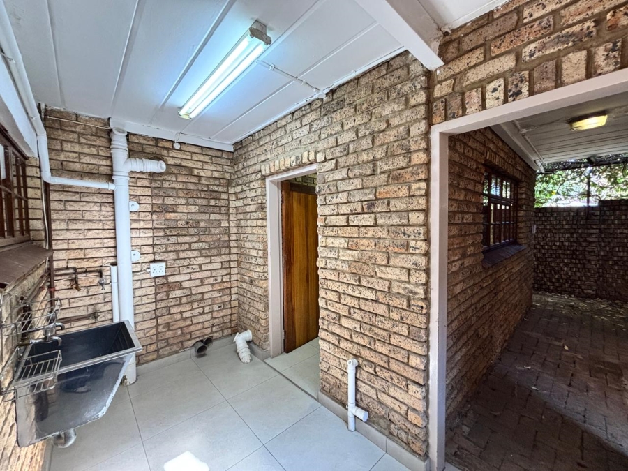 3 Bedroom Property for Sale in Mooivallei Park North West